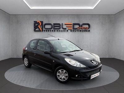 Usado Peugeot 206+ 70 CV (51 kW) 2012 Negro Utilitario