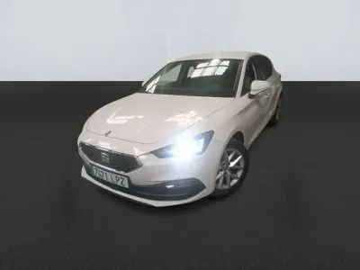 Usado Seat Leon Style 116 CV (85 kW) 2021 Blanco Utilitario