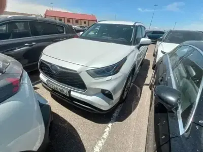 Usado Toyota Highlander Advance 246 CV (180 kW) 2022 Blanco SUV