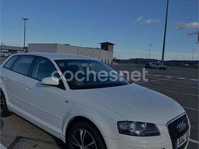 Usado Audi A3 Sportback Ambition 102 CV (75 kW) 2005 Blanco Utilitario