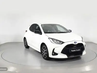 Usado Toyota Yaris Style 116 CV (85 kW) 2022 Blanco Utilitario