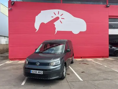 Käytetty VW Caddy 102 HP (75 kW) 2024 Harmaa Tila-auto
