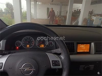 Usado Opel Vectra Comfort 122 CV (89 kW) 2005 Gris / plata Berlina