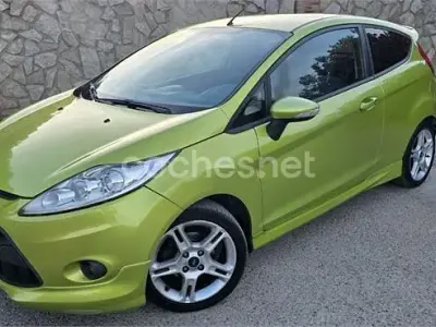 Usado Ford Fiesta Sport 95 CV (69 kW) 2011 Amarillo Berlina