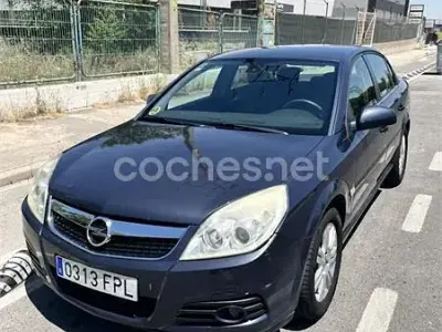 Usado Opel Vectra Elegance 120 CV (88 kW) 2007 Gris / plata Berlina