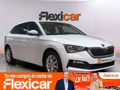 Usado Skoda Scala Style 116 CV (85 kW) 2020 Blanco Utilitario