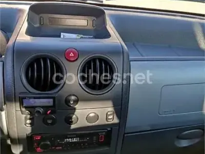 Usado Citroën e-Berlingo XTR 90 CV (66 kW) 2009 Beige Monovolumen