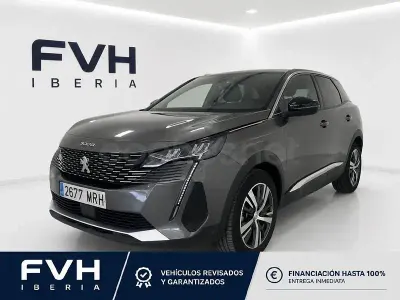 Usado Peugeot 3008 Allure 136 CV (100 kW) 2024 Gris / plata SUV