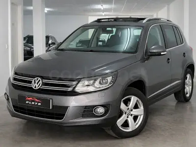 Käytetty VW Tiguan Sport 140 HP (102 kW) 2012 Harmaa Katumaasturi