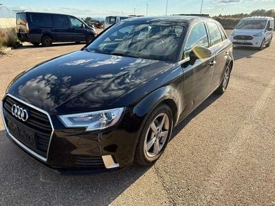 Usado Audi A3 Sportback Comfort 150 CV (110 kW) 2017 Negro Utilitario