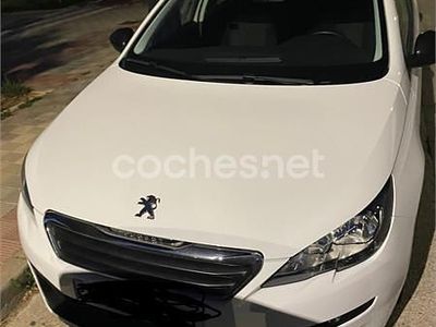 Usado Peugeot 308 Style 100 CV (73 kW) 2017 Blanco Berlina