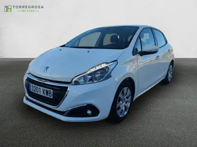 Usado Peugeot 208 Active 99 CV (72 kW) 2019 Blanco Utilitario