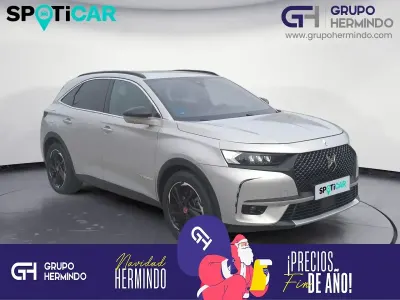 Usado DS Automobiles DS7 Crossback Performance 225 CV (165 kW) 2021 Gris / plata SUV