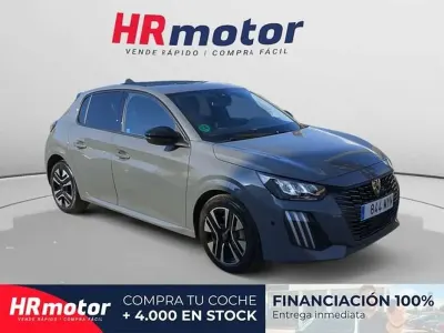 Usado Peugeot 208 Allure 102 CV (75 kW) 2025 Gris Utilitario