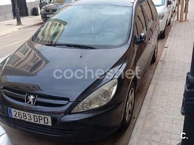 Usado Peugeot 307 110 CV (80 kW) 2005 Negro Familiar