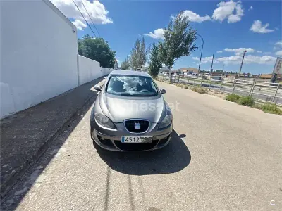 Usado Seat Toledo Stylance 140 CV (102 kW) 2004 Gris / plata Berlina
