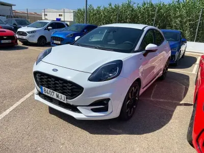 Usado Ford Puma Titanium 125 CV (91 kW) 2023 Blanco SUV