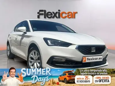 Usado Seat Leon Style 116 CV (85 kW) 2025 Blanco Familiar