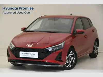 Käytetty Hyundai i20 100 HP (73 kW) 2024 Punainen Sedan