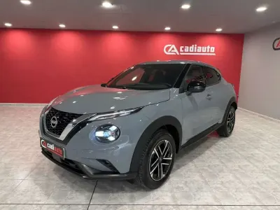 Begagnad Nissan Juke N-Connecta 114 HK (83 kW) 2025 Grå SUV