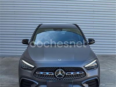Usado Mercedes GLA200 163 CV (119 kW) 2024 Gris / plata SUV