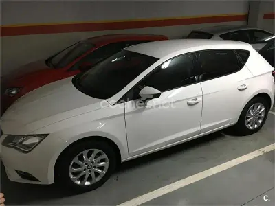 Usado Seat Leon Style 110 CV (80 kW) 2016 Blanco Berlina