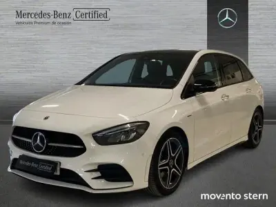 Usado Mercedes B200 AMG line 150 CV (110 kW) 2021 Blanco polar Utilitario