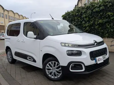 Usado Citroën Berlingo Feel 102 CV (75 kW) 2020 Blanco Monovolumen