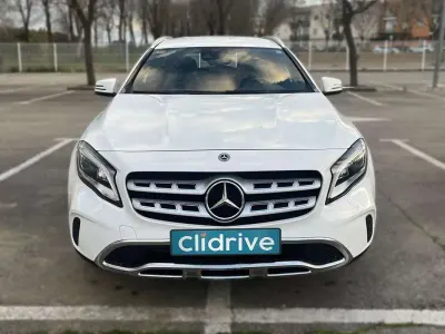 Usado Mercedes GLA180 122 CV (89 kW) 2018 Blanco SUV