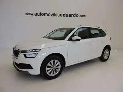 Usado Skoda Kamiq 110 CV (80 kW) 2021 Blanco SUV