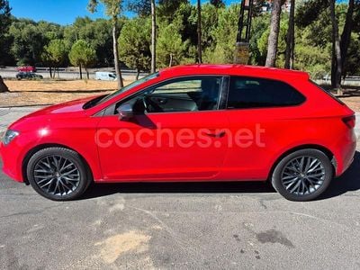 Usado Seat Leon CONNECT 110 CV (80 kW) 2016 Rojo Berlina