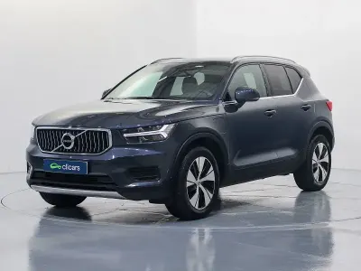 Käytetty Volvo XC40 Inscription 262 HP (192 kW) 2022 Sininen Katumaasturi