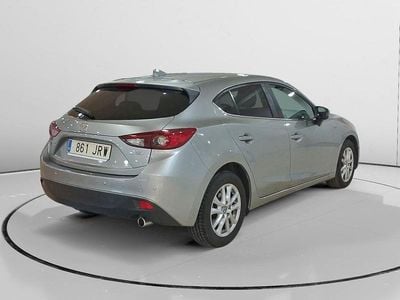 Usado Mazda 3 Luxury 105 CV (77 kW) 2016 Gris / plata Berlina