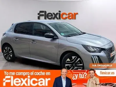 Usado Peugeot 208 Allure 100 CV (73 kW) 2025 Gris Utilitario