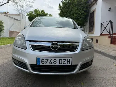 Usado Opel Zafira Enjoy 120 HP (88 kW) 2006 Cinzento Monovolume