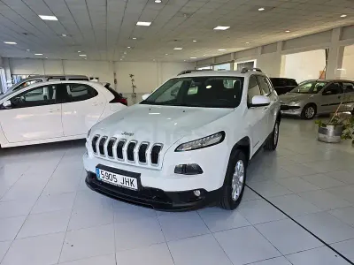 Usado Jeep Cherokee Longitude 140 CV (102 kW) 2015 Blanco SUV