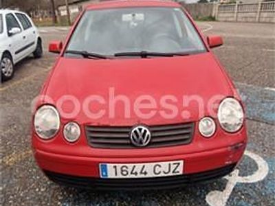 Rojo Usado 2003 VW Polo Trendline Berlina | 2395 € (Precio justo)