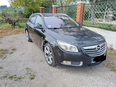 Usado Opel Insignia Edition 160 CV (117 kW) 2009 Negro Familiar