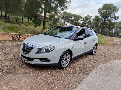 Usado Lancia Delta 120 CV (88 kW) 2010 Blanco Utilitario