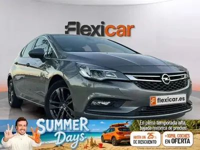 Usado Opel Astra Dynamic 110 CV (80 kW) 2019 Gris Berlina