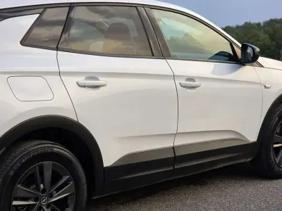 Usado Opel Grandland X Business Edition 131 CV (96 kW) 2022 Blanco SUV