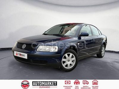 Azul Usado 2001 VW Passat Highline Berlina | 4490 € (Precio justo)