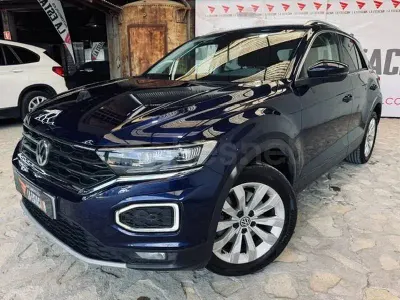 Usado VW T-Roc Advance 115 CV (84 kW) 2019 Azul SUV