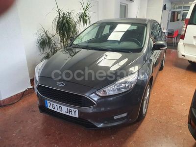 Gris / plata Usado 2016 Ford Focus Sport Berlina | 13.000 € (Precio justo)