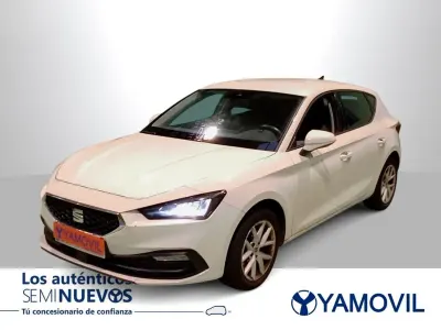 Usado Seat Leon Style 110 CV (80 kW) 2021 Blanco Utilitario