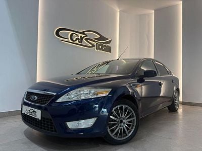 Usado Ford Mondeo Ghia 130 CV (95 kW) 2007 Azul Berlina