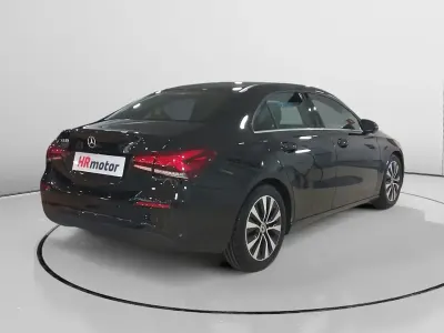 Usado Mercedes A180 136 HP (100 kW) 2022 Preto Sedan