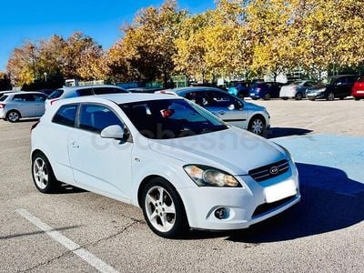 Käytetty Kia ProCeed 140 HP (102 kW) 2009 Valkoinen Viistoperä