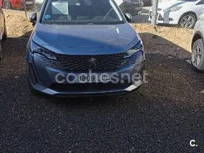 Usado Peugeot 3008 Allure 130 CV (95 kW) 2021 Azul SUV