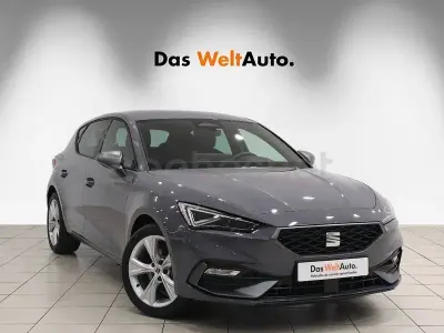 Usado Seat Leon FR 150 CV (110 kW) 2025 Beige Berlina
